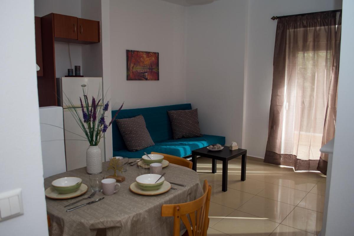 Апартаменти Sun Βy Τhe Sea 100M From The Beach Айя-Пелагія Екстер'єр фото